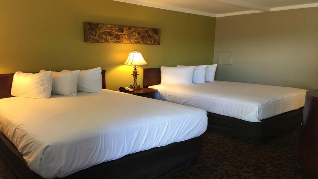 Kentucky Lake Inn Gilbertsville Стая снимка